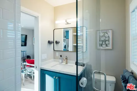 Bath - 674 Gerber Ave, Landers, CA 92285 photo 2 of 4