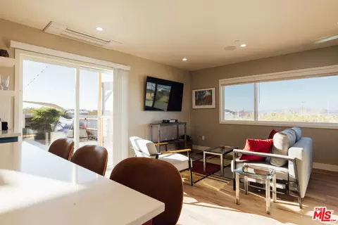 Living - 674 Gerber Ave, Landers, CA 92285 photo 1 of 4