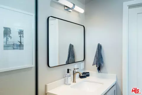 Bath - 674 Gerber Ave, Landers, CA 92285 photo 4 of 4