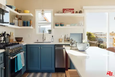 Kitchen - 674 Gerber Ave, Landers, CA 92285 photo 7 of 15