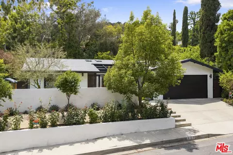 3135 Nichols Canyon Rd, Los Angeles, CA 90046