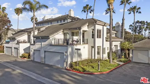 373 Blue Dolphin Dr, Port Hueneme, CA 93041