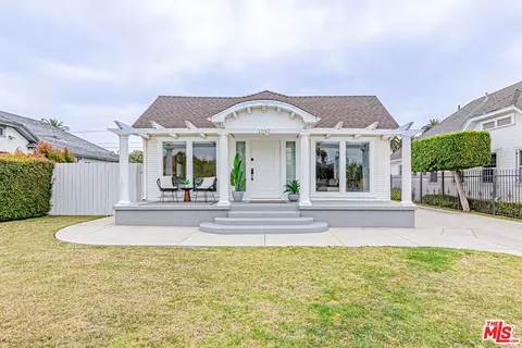 1042 3rd Ave, Los Angeles, CA 90019