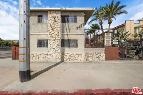 7427 S Figueroa St, Los Angeles, CA 90003