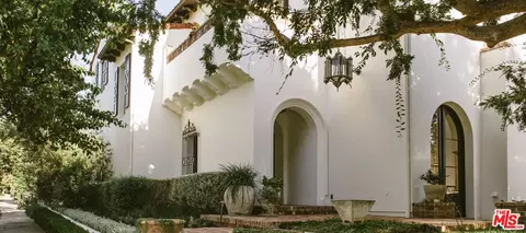 878 Hartzell St, Pacific Palisades, CA 90272