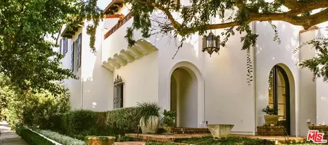878 Hartzell St, Pacific Palisades, CA 90272