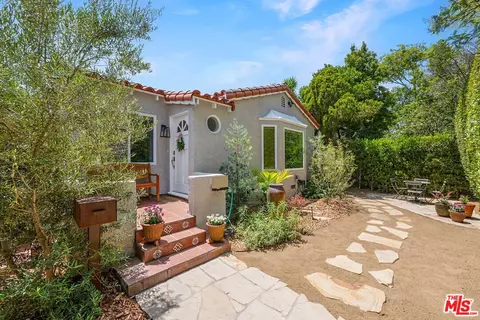 8718 Cadillac Ave, Los Angeles, CA 90034