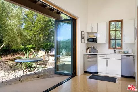 Kitchen - Undisclosed, Carpinteria, CA 93013 photo 2 of 2