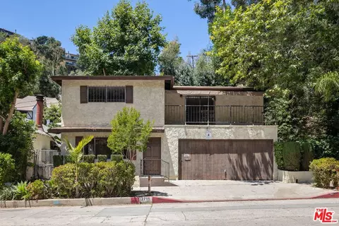 2711 Canyon Dr, Los Angeles, CA 90068