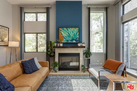 5936 Barton Ave, Los Angeles, CA 90038