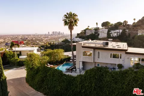 8555 Hollywood Blvd, Los Angeles, CA 90069