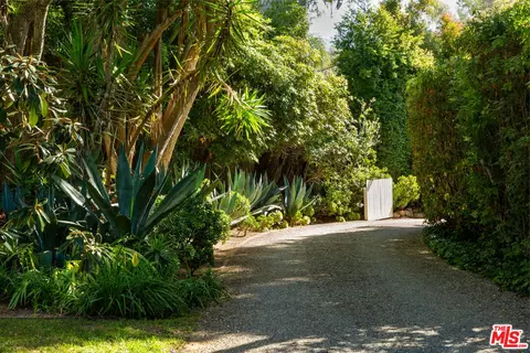 Exterior - 279 Santa Rosa Ln, Montecito, CA 93108 photo 8 of 8