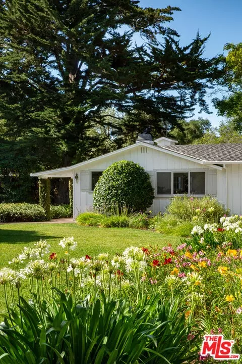 Exterior - 279 Santa Rosa Ln, Montecito, CA 93108 photo 5 of 8
