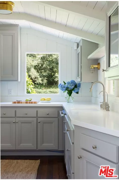 Kitchen - 279 Santa Rosa Ln, Montecito, CA 93108 photo 2 of 2