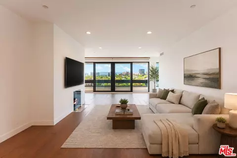 10551 Wilshire Blvd #1002, Los Angeles, CA 90024