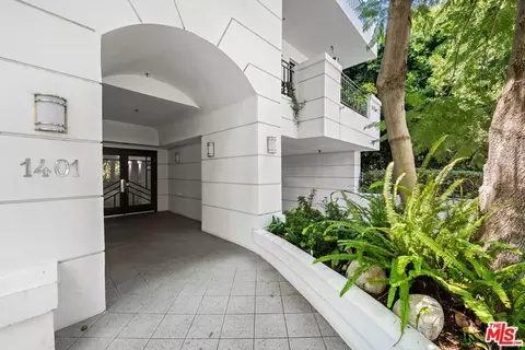 1401 S Bentley Ave #202, Los Angeles, CA 90025