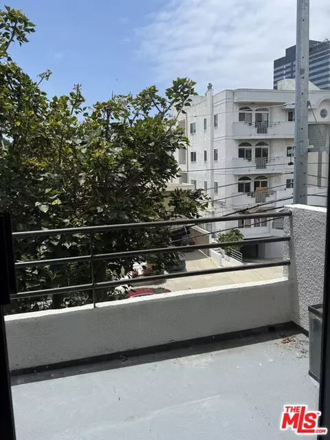 1312 S Saltair Ave #319, Los Angeles, CA 90025