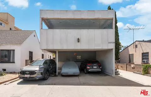 10734 Palms Blvd, Los Angeles, CA 90034