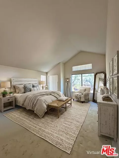 Bedroom - 332 Arroyo Vis, Fallbrook, CA 92028 photo 2 of 3