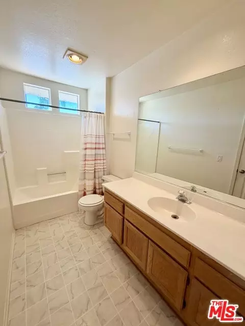Bath - 332 Arroyo Vis, Fallbrook, CA 92028 photo 3 of 3