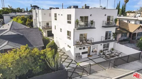 5436 Romaine St, Los Angeles, CA 90038