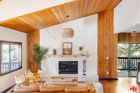 178 Muerdago Rd, Topanga, CA 90290