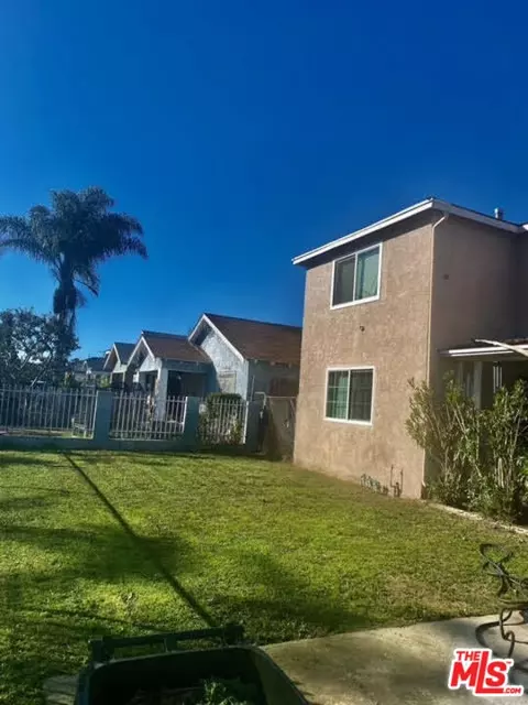 1055 W 104th St, Los Angeles, CA 90044