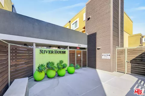 2980 Ripple Pl #206, Los Angeles, CA 90039