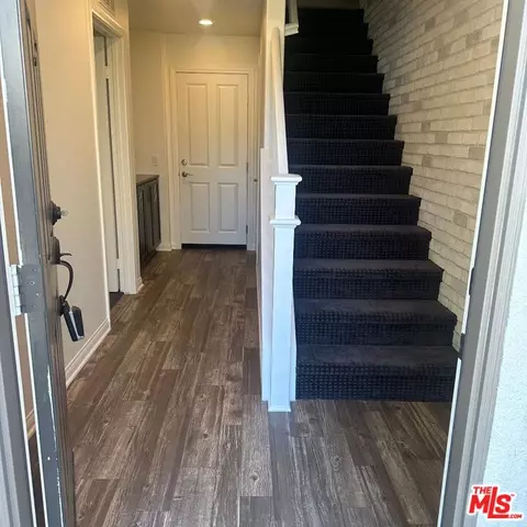 Entry Way - 358 Serra St, Camarillo, CA 93010 photo 1 of 4