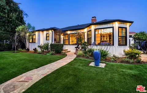 11172 Braddock Dr, Culver City, CA 90230