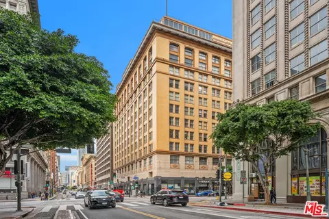 215 W 7th St #307, Los Angeles, CA 90014