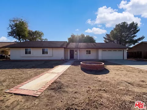 40733 176th St #E, Lancaster, CA 93535