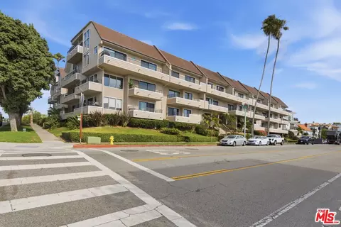 700 Esplanade #30, Redondo Beach, CA 90277