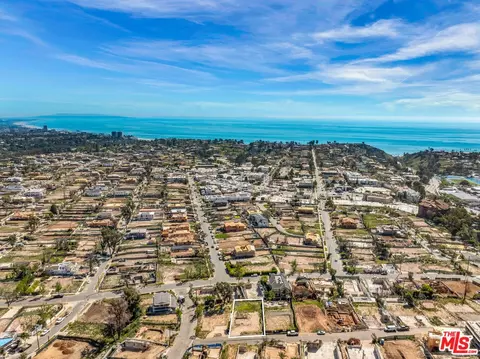 15208 Whitfield Ave, Pacific Palisades, CA 90272