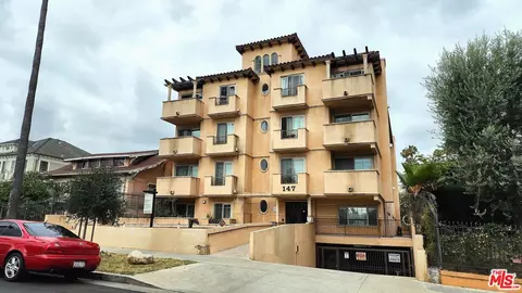 147 N Berendo St #203, Los Angeles, CA 90004