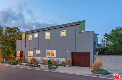 11376 Matteson Ave, Los Angeles, CA 90066