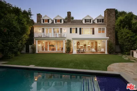 2435 Mandeville Canyon Rd, Los Angeles, CA 90049