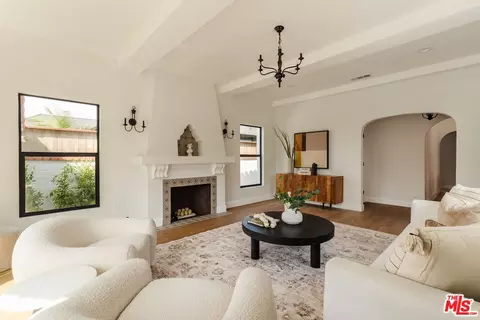 3936 Olmsted Ave, Los Angeles, CA 90008