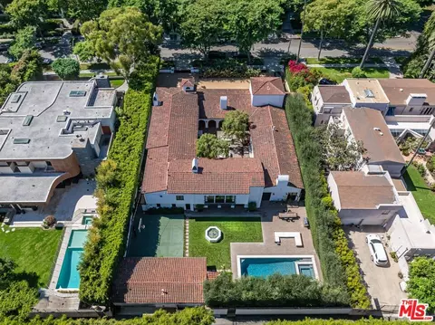 820 N Roxbury Dr, Beverly Hills, CA 90210