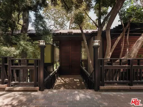 Exterior - 954 Hillside Ter, Pasadena, CA 91105 photo 9 of 14
