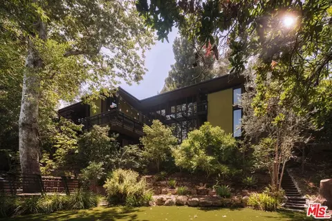 954 Hillside Ter, Pasadena, CA 91105