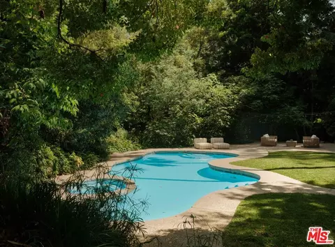 Exterior - 954 Hillside Ter, Pasadena, CA 91105 photo 3 of 14