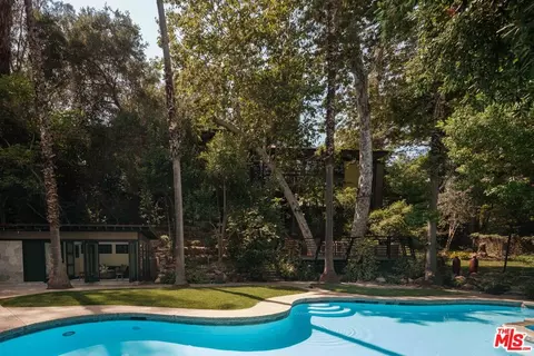 Exterior - 954 Hillside Ter, Pasadena, CA 91105 photo 4 of 14