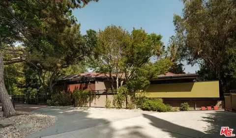 Exterior - 954 Hillside Ter, Pasadena, CA 91105 photo 12 of 14