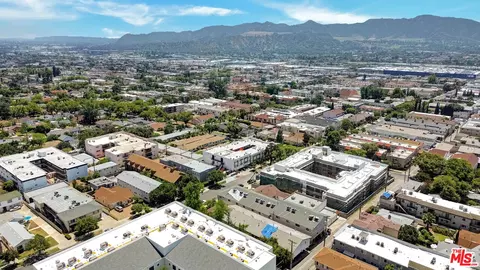 View/Area - 700 S 6th St, Burbank, CA 91501 photo 7 of 7