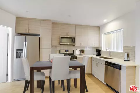 Kitchen - 700 S 6th St, Burbank, CA 91501 photo 2 of 4