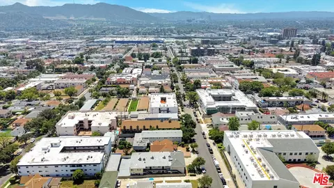 View/Area - 700 S 6th St, Burbank, CA 91501 photo 6 of 7