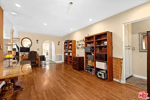 2080 E Washington Blvd, Pasadena, CA 91104 photo 8