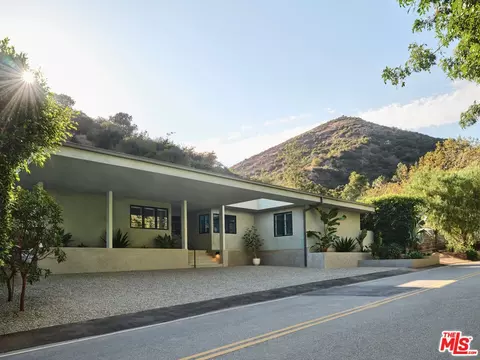 2633 Mandeville Canyon Rd, Los Angeles, CA 90049