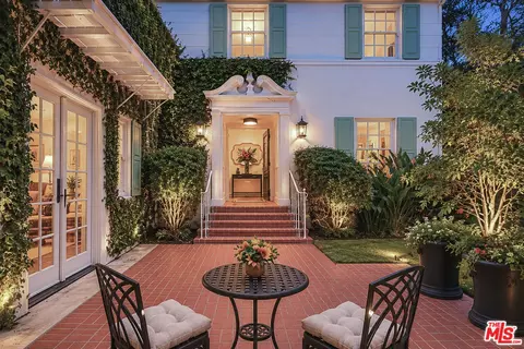 2055 Outpost Dr, Los Angeles, CA 90068